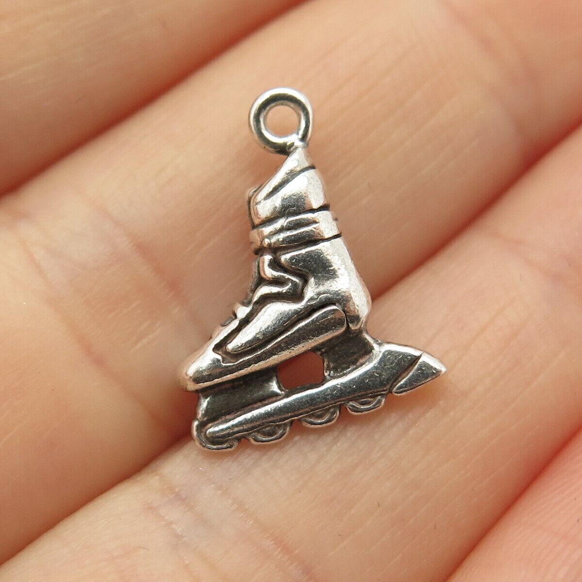 925 Sterling Silver Vintage Roller Skate Design Small Charm Pendant