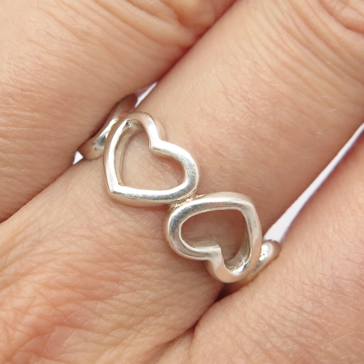925 Sterling Silver Open Heart Band Ring Size 8.25