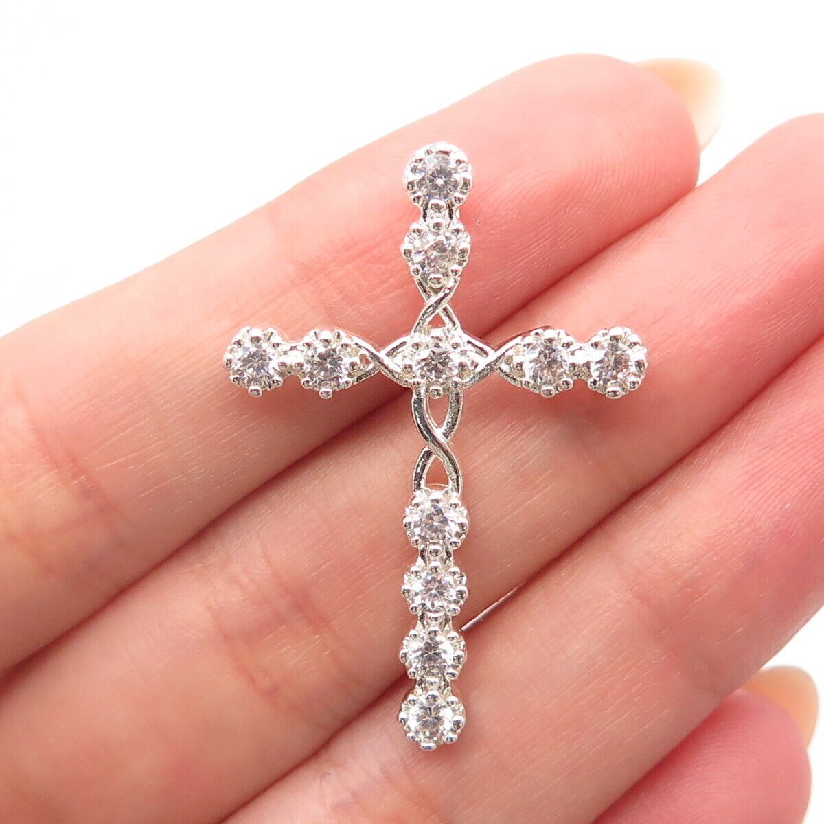 925 Sterling Silver Vintage Round-Cut C Z Cross Pendant