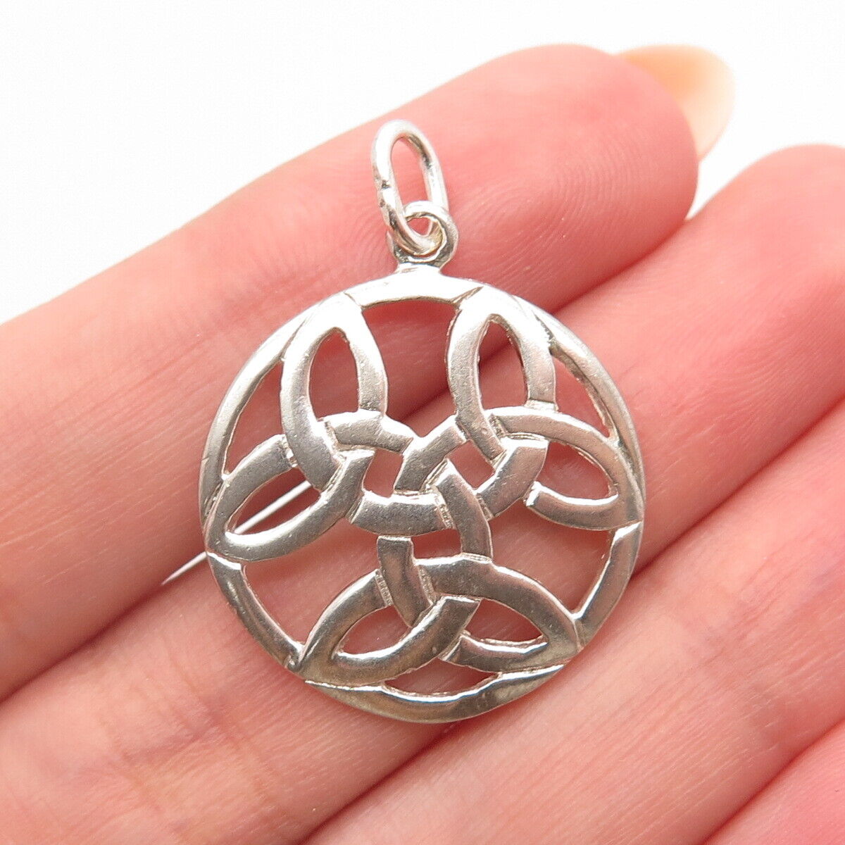 925 Sterling Silver Vintage Triquetra Celtic Round Pendant