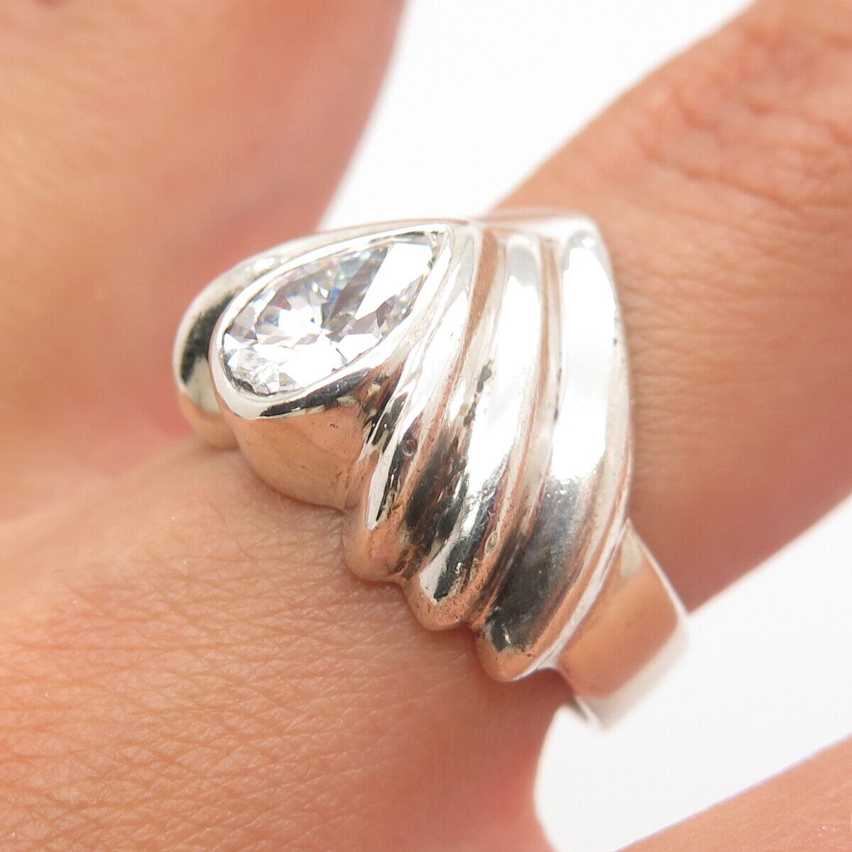 925 Sterling Silver Vintage Pear-Cut C Z Ribbed Ring Size 6.75