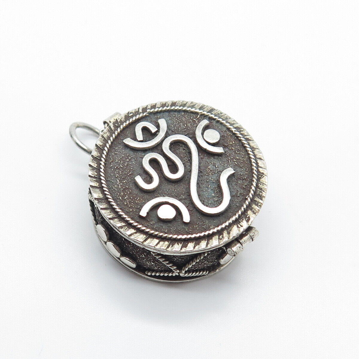 925 Sterling Silver Vintage Ornate Locket Pendant