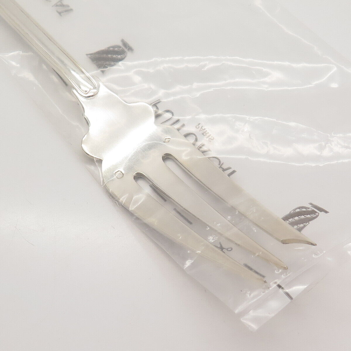 925 Sterling Silver Paris PUIFORCAT Brand-New "Noailles" Collection Serving Fork