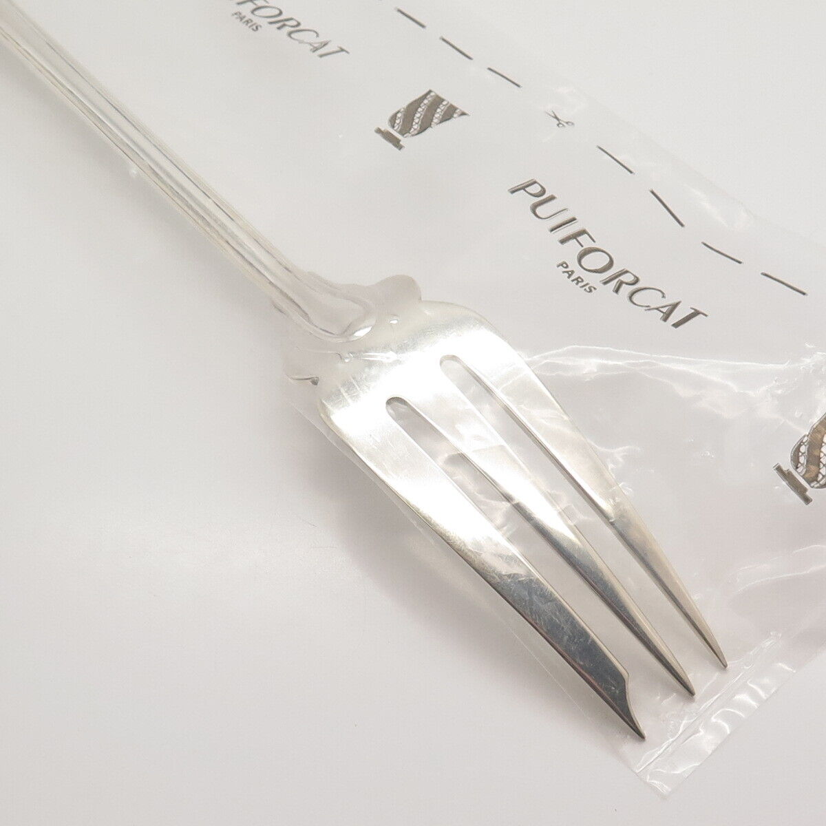 925 Sterling Silver Paris PUIFORCAT Brand-New "Noailles" Collection Serving Fork