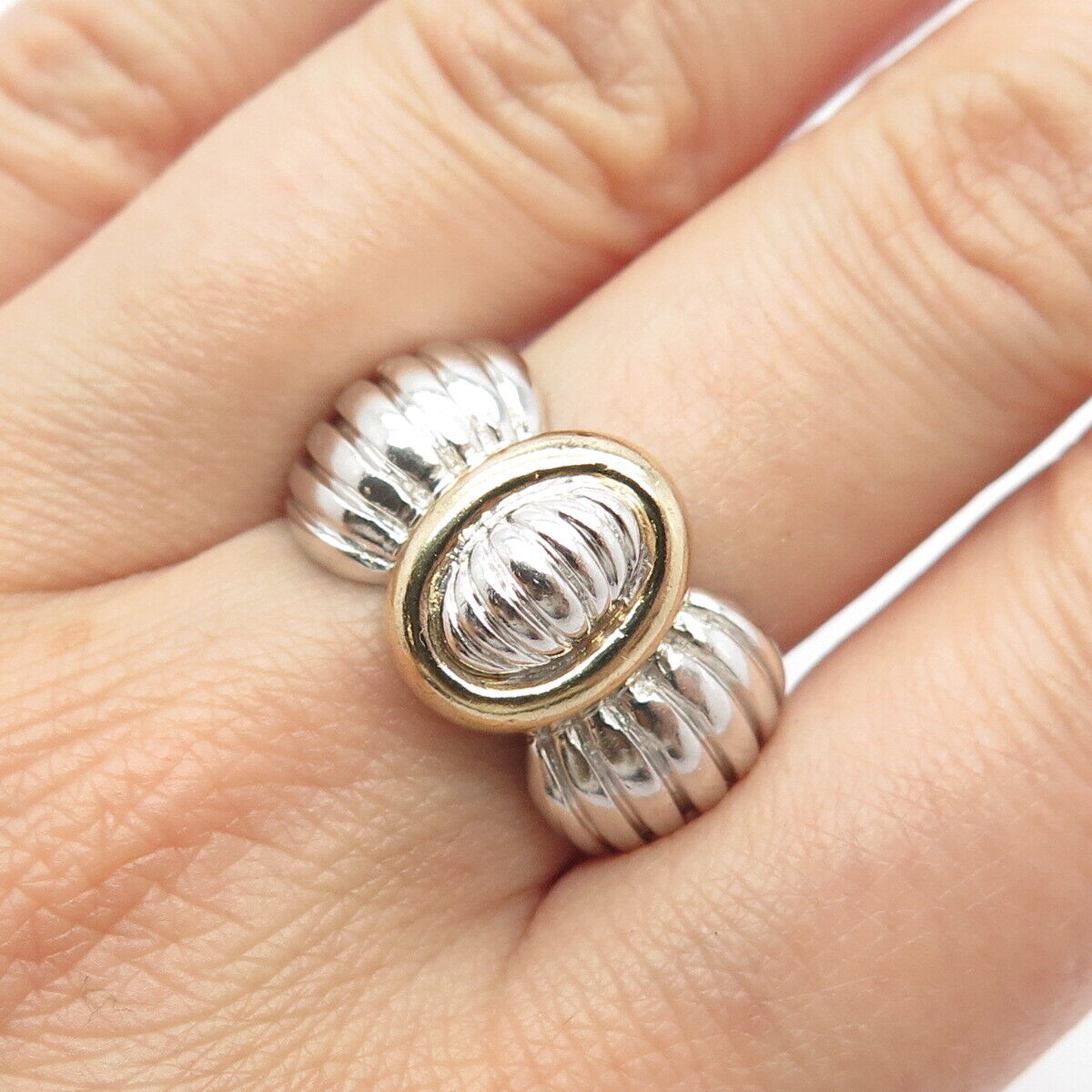 925 Sterling Silver 2-Tone Vintage Ribbed Ring Size 9