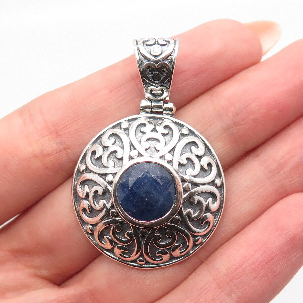 925 Sterling Silver Vintage Real Sapphire Gem Ornate Round Pendant