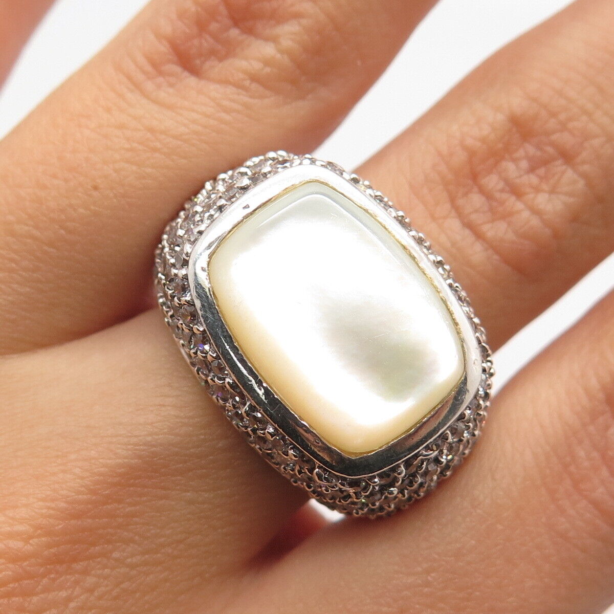 925 Sterling Silver Real Mother-of-Pearl & C Z Domed Ring Size 7.5