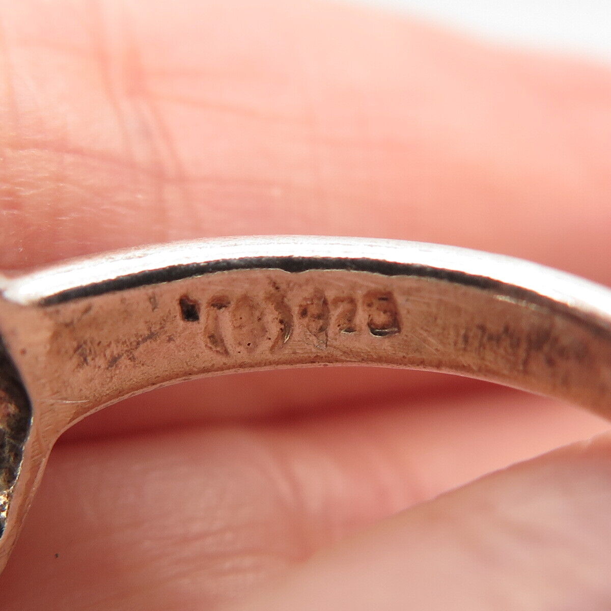 925 Sterling Silver Vintage Round Triquetra Celtic Ring Size 9