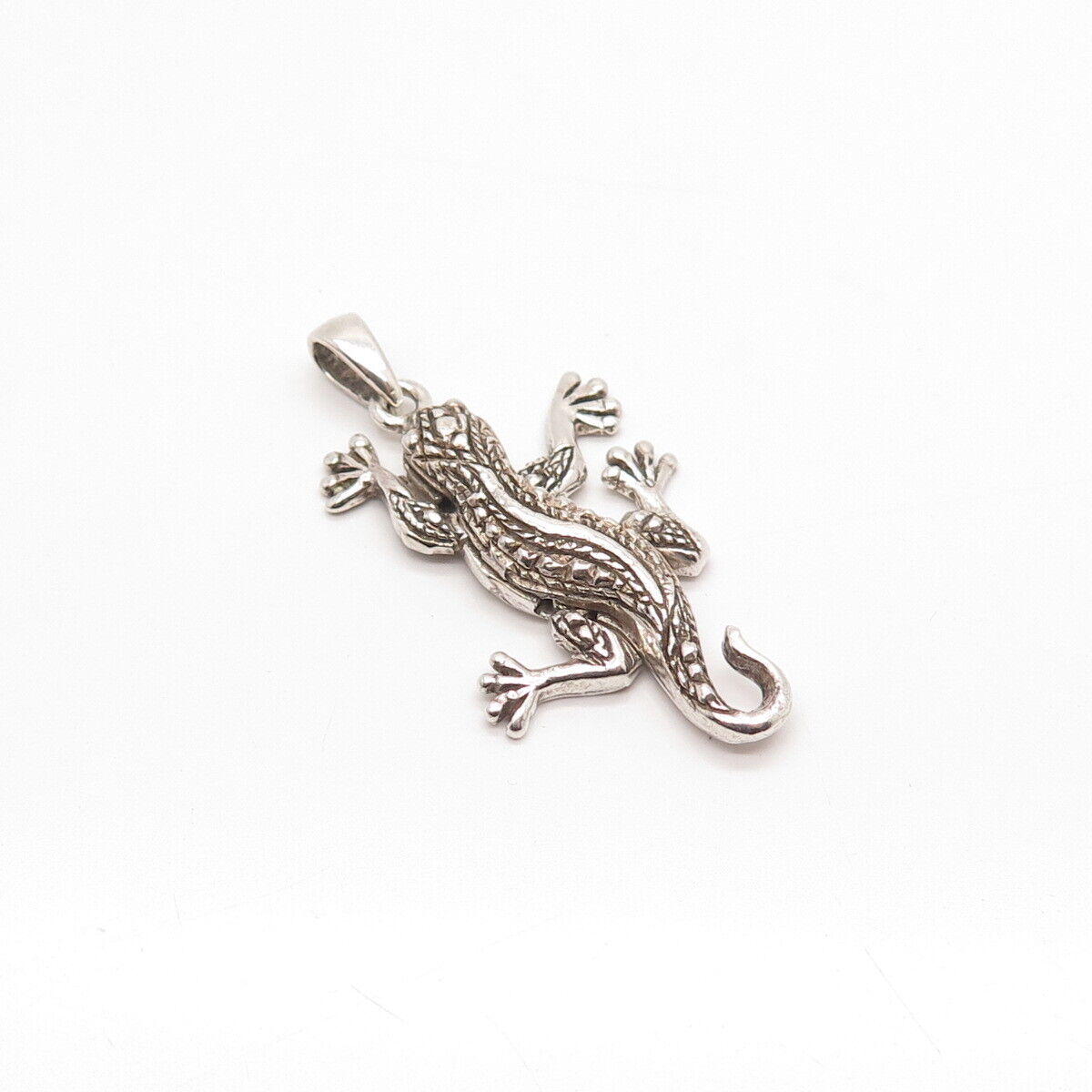 925 Sterling Silver Vintage Lizard Movable Pendant