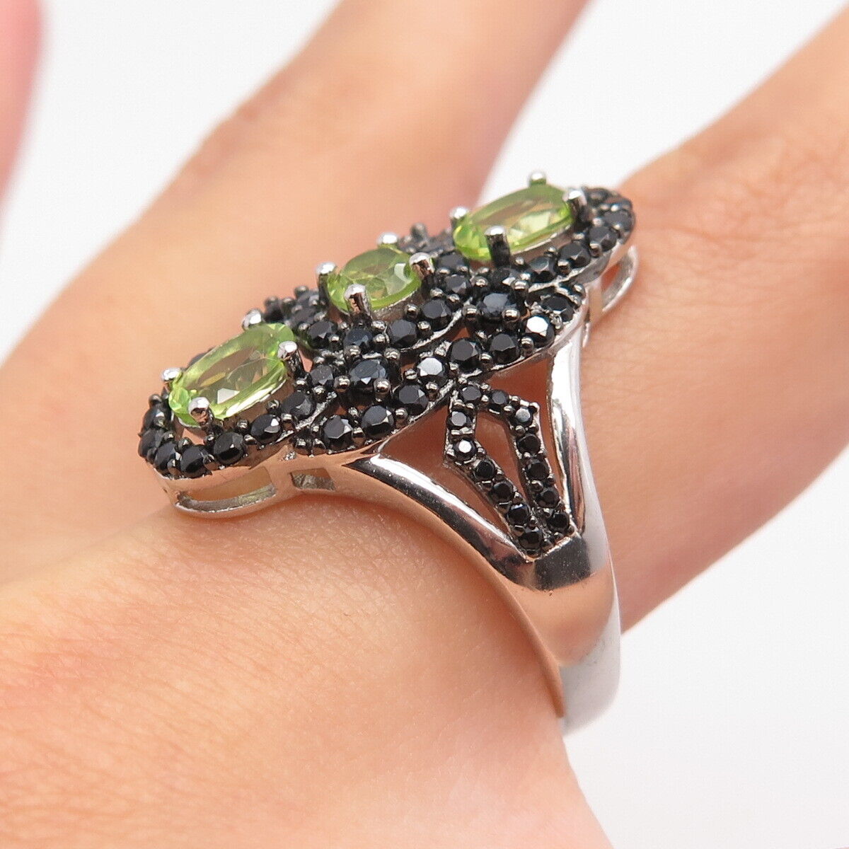 925 Sterling Silver Real Peridot & Black Spinel Statement Ring Size 7.75