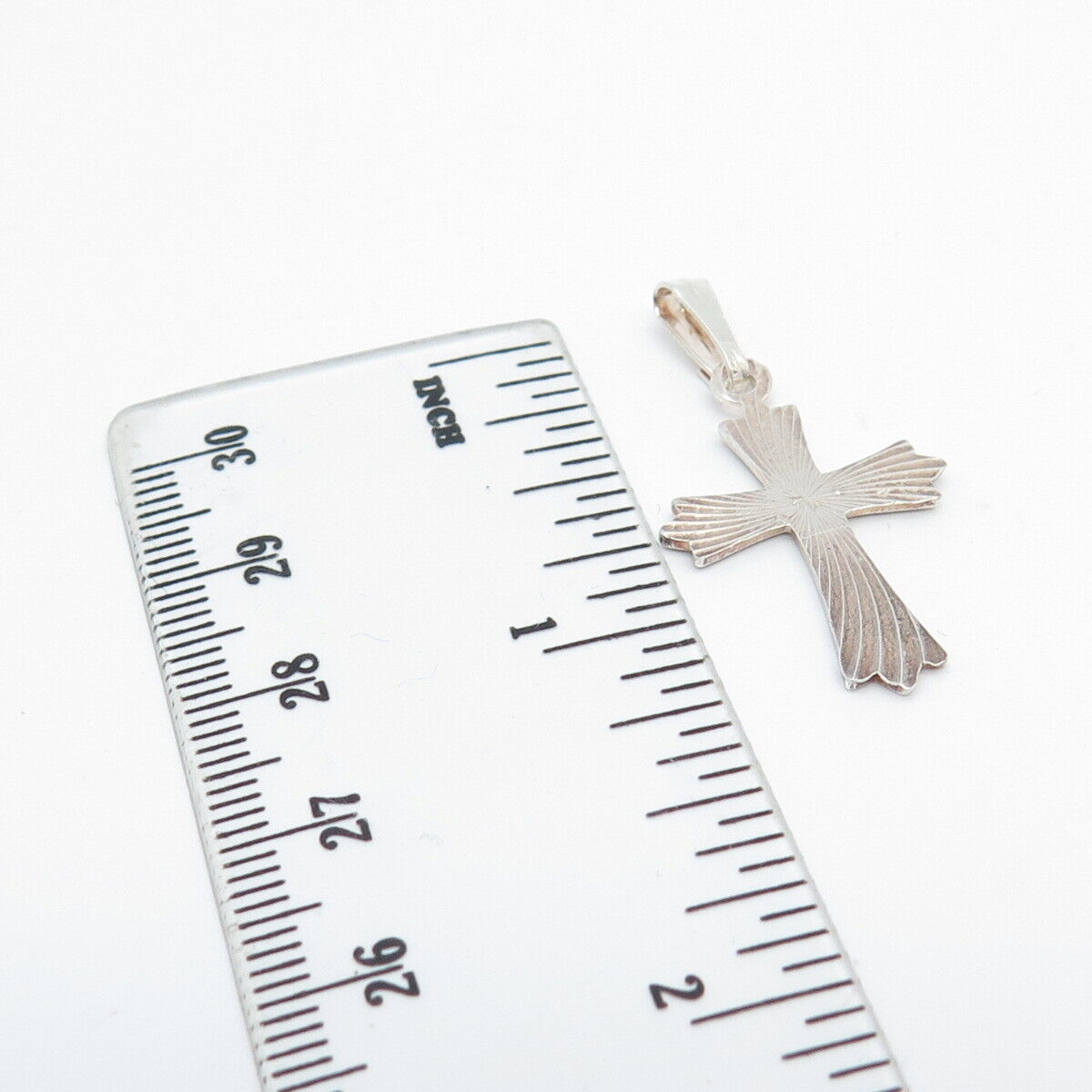 925 Sterling Silver Vintage Ribbed Religious Cross Pendant