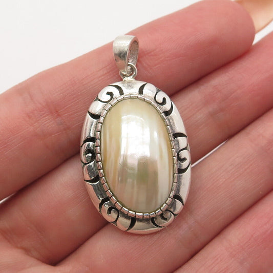 925 Sterling Silver Vintage Mexico Real Mother-of-Pearl Ornate Oval Pendant