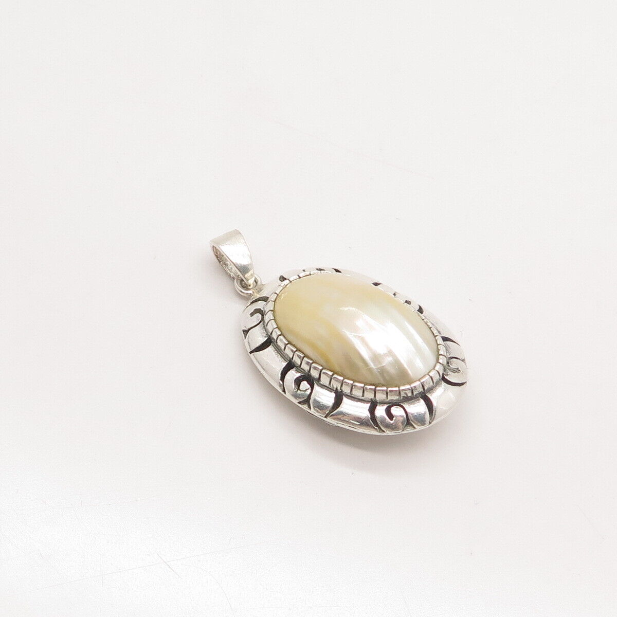 925 Sterling Silver Vintage Mexico Real Mother-of-Pearl Ornate Oval Pendant