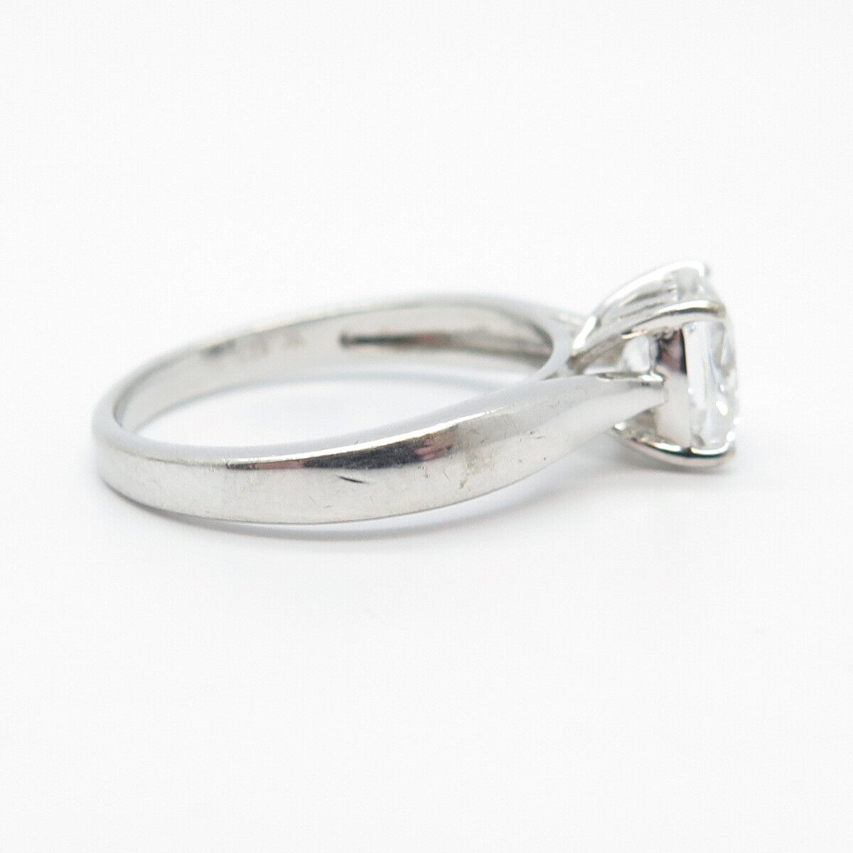 925 Sterling Silver Round-Cut C Z Ring Size 8