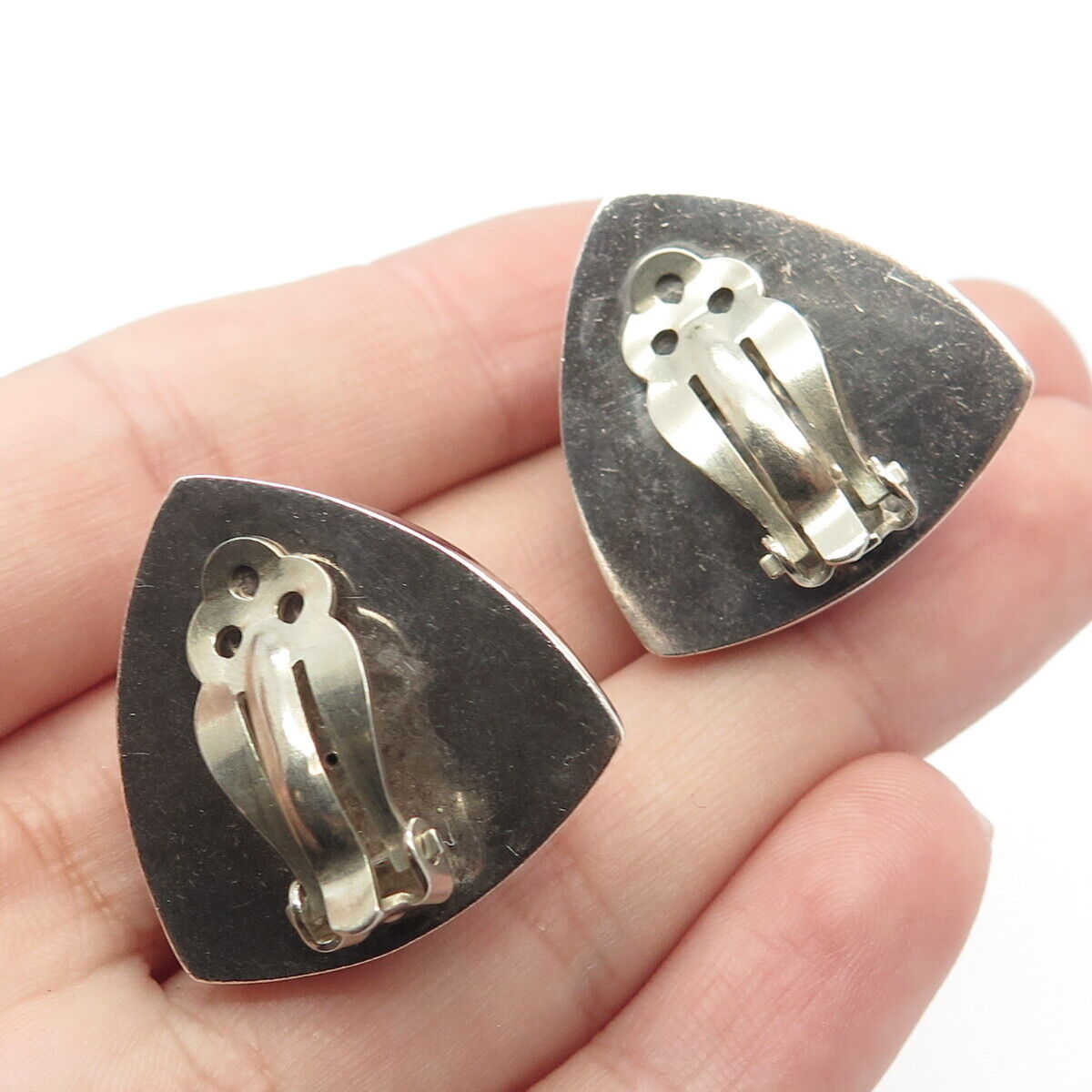 925 Sterling Silver Vintage Mexico Puffy Triangle Clip On Earrings