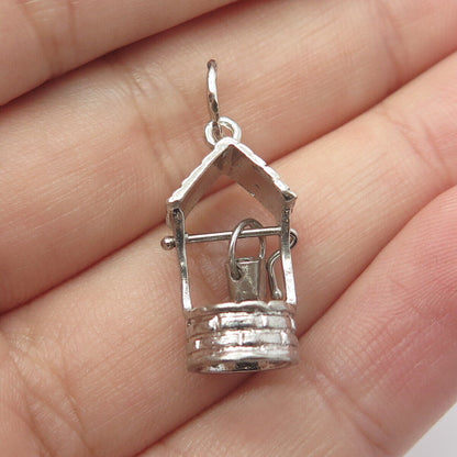 925 Sterling Silver Vintage Well Pendant