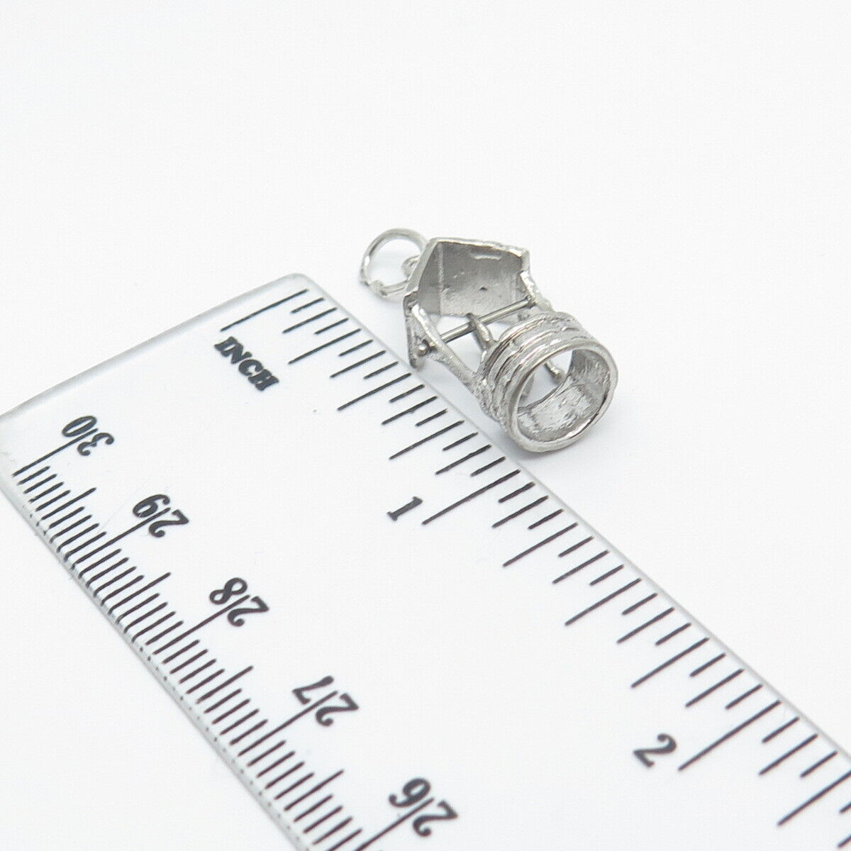 925 Sterling Silver Vintage Well Pendant