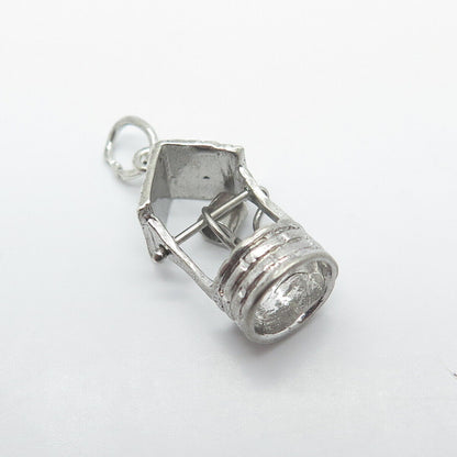 925 Sterling Silver Vintage Well Pendant