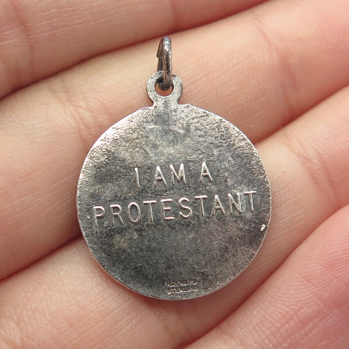 925 Sterling Silver Vintage Hayward Jesus I Am A Protestant Round Pendant