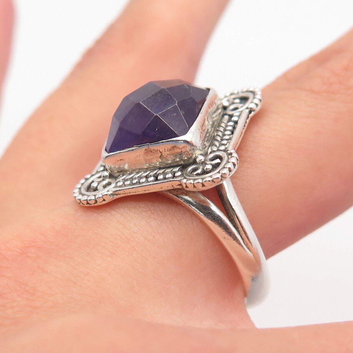 925 Sterling Silver Vintage Real Amethyst Gemstone Ring Size 8.25