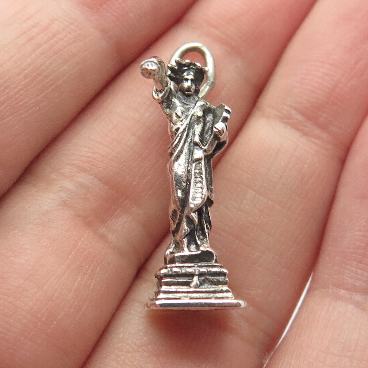 925 Sterling Silver Vintage Statue of Liberty Pendant