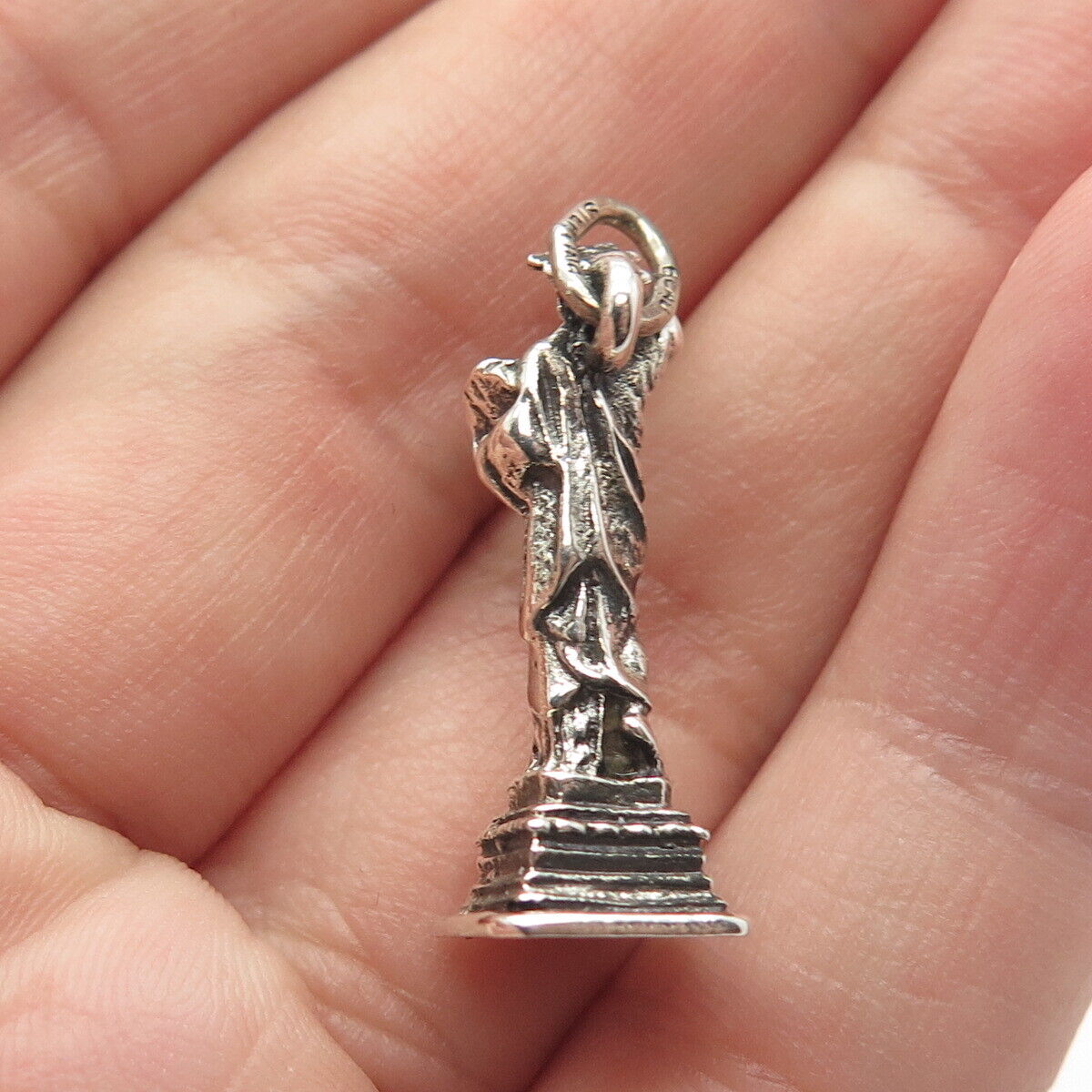 925 Sterling Silver Vintage Statue of Liberty Pendant