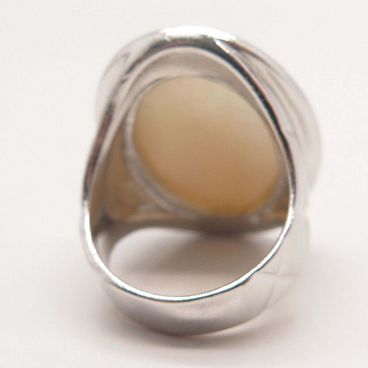 925 Sterling Silver Vintage Real Mother-of-Pearl Oval Signet Ring Size 6.25