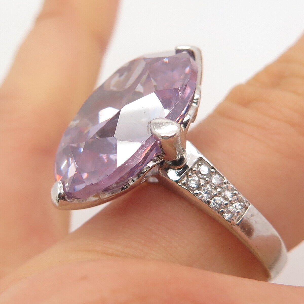 925 Sterling Silver White & Lavender C Z Ring Size 8