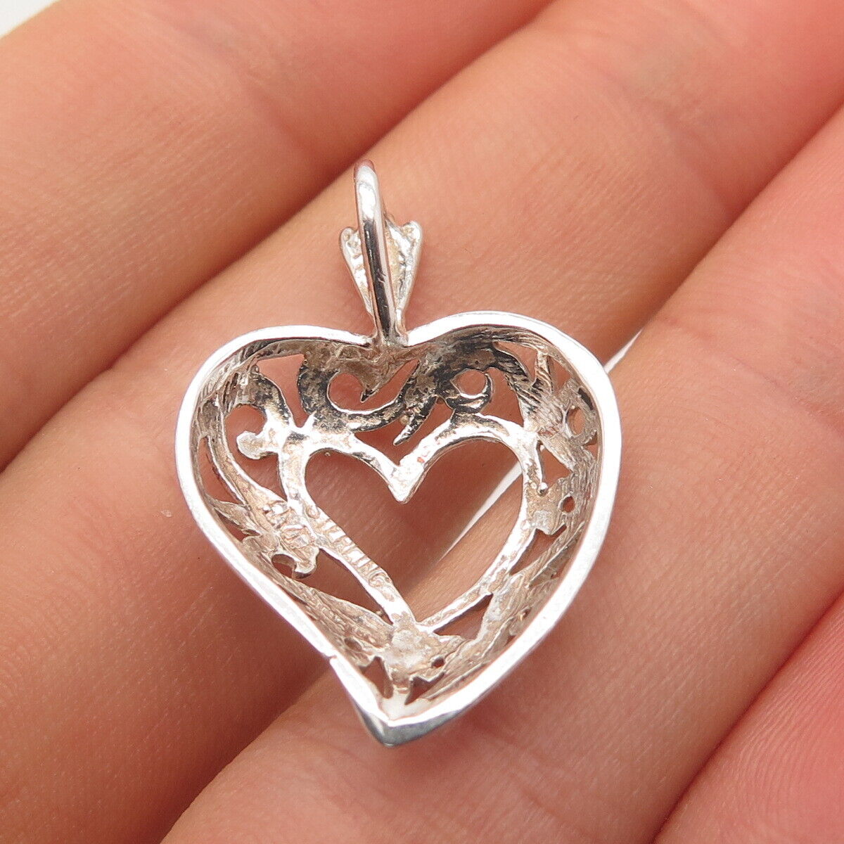 925 Sterling Silver Vintage Ornate Heart Pendant