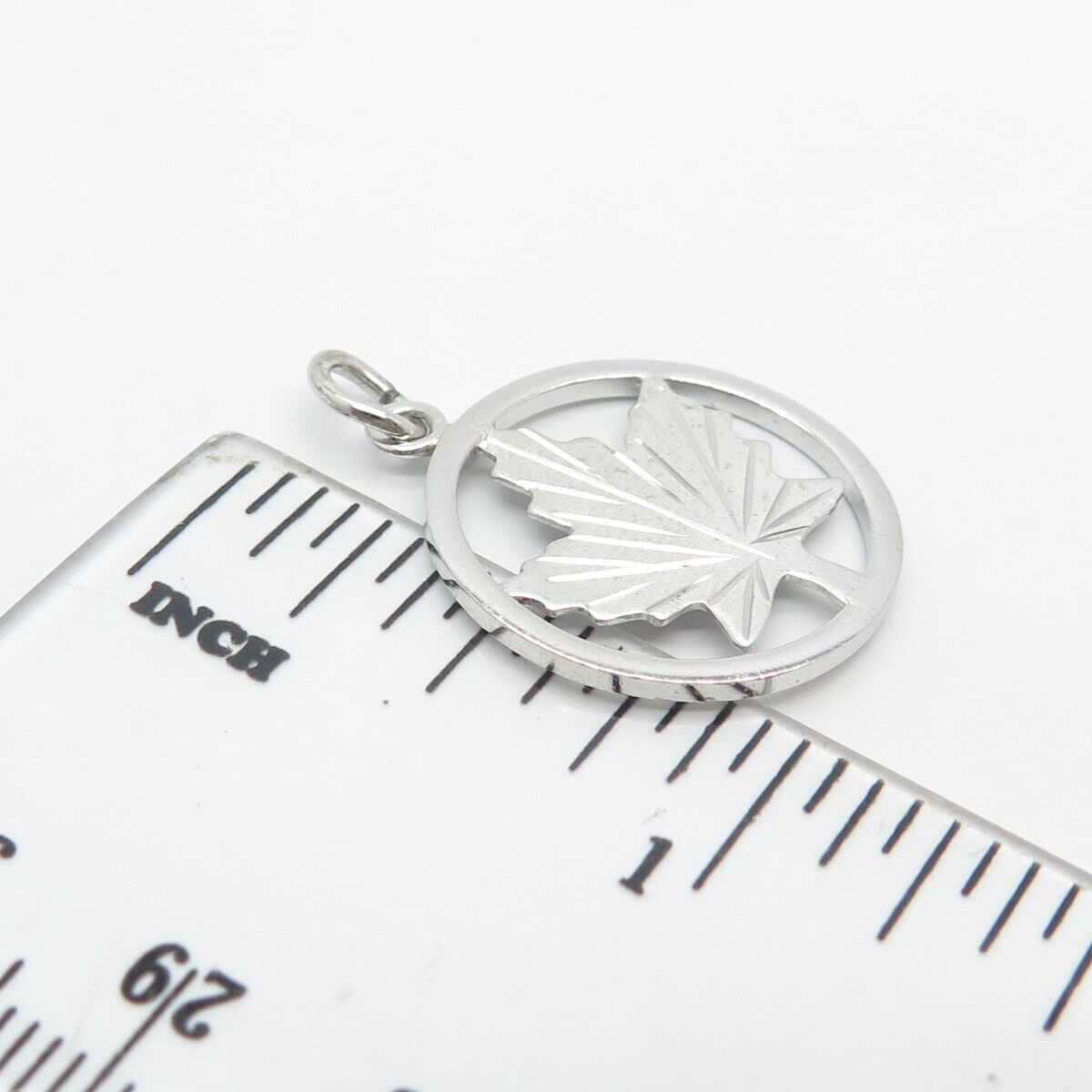 925 Sterling Silver Vintage Bond Boyd Leaf Round Pendant