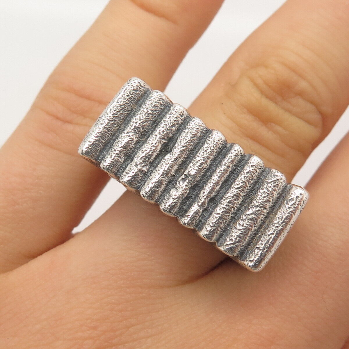 925 Sterling Silver Vintage Textured Modernist Ring Size 8