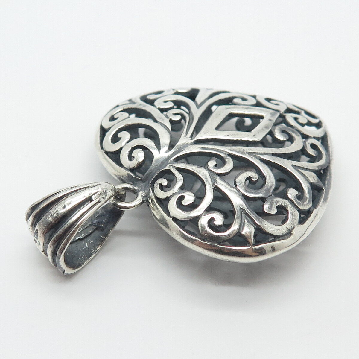 925 Sterling Silver Vintage Ornate Heart Pendant