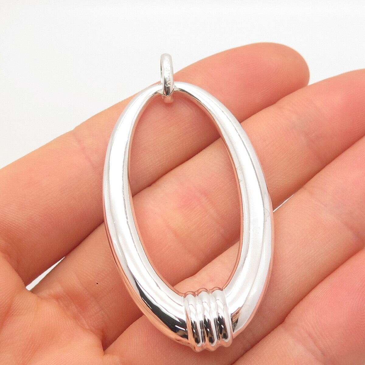 925 Sterling Silver Vintage Prime Art & Jewel Oval Pendant