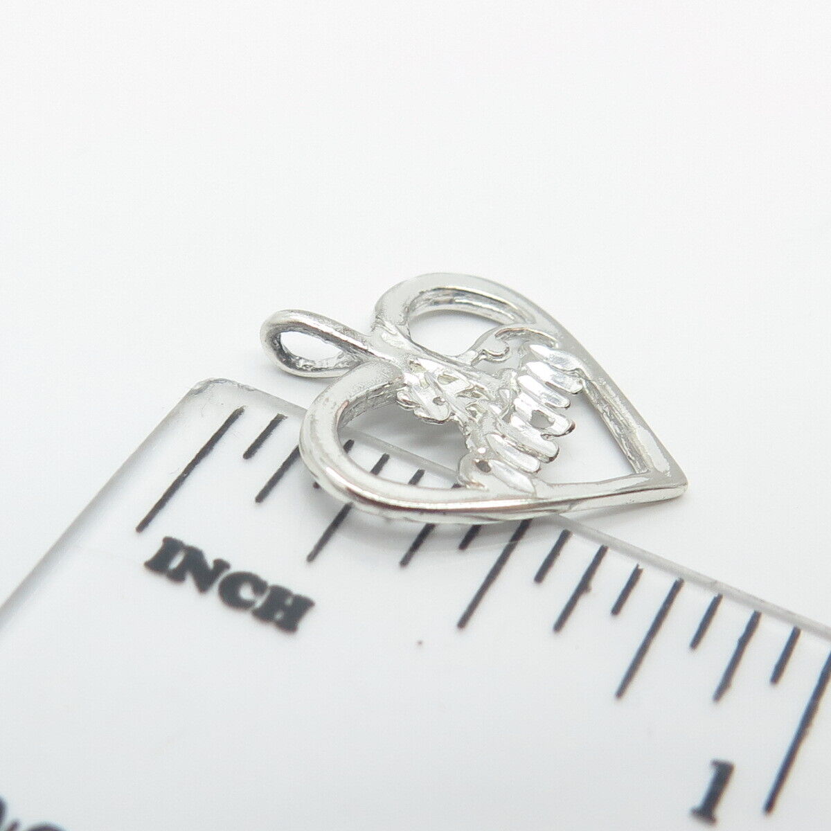 925 Sterling Silver Vintage "Mom" Love Heart Pendant