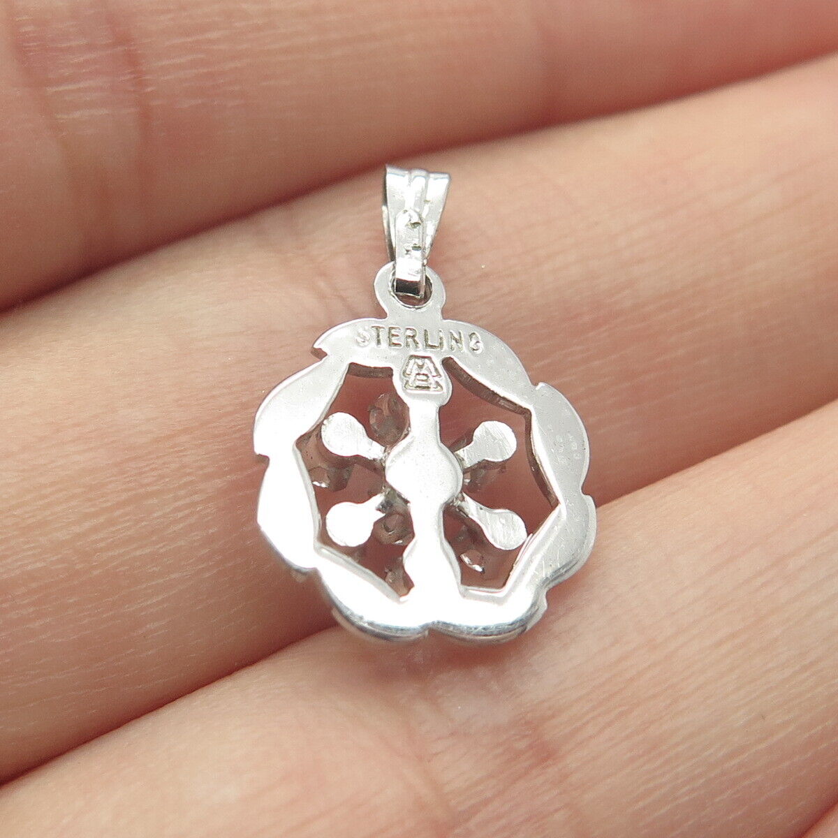 925 Sterling Silver Vintage C Z Pendant