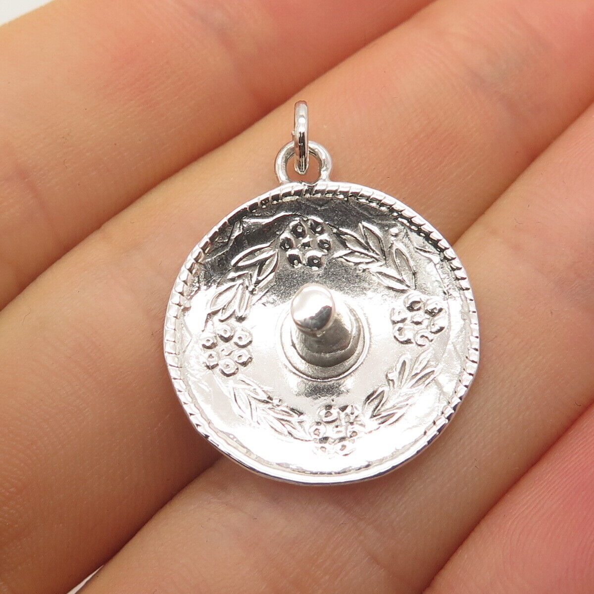 925 Sterling Silver Vintage Floral Plate Charm Pendant