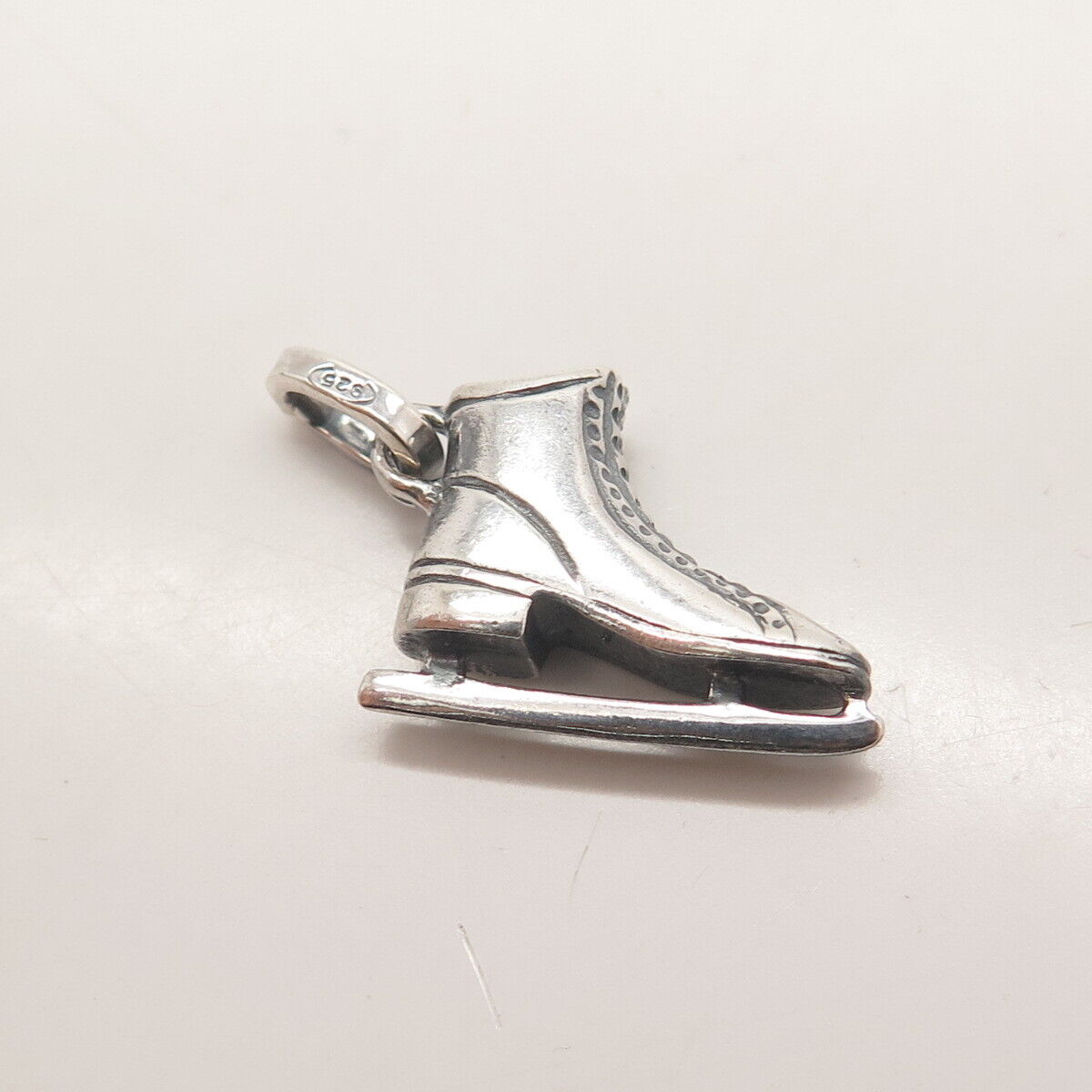 925 Sterling Silver Vintage Skate 3D Pendant