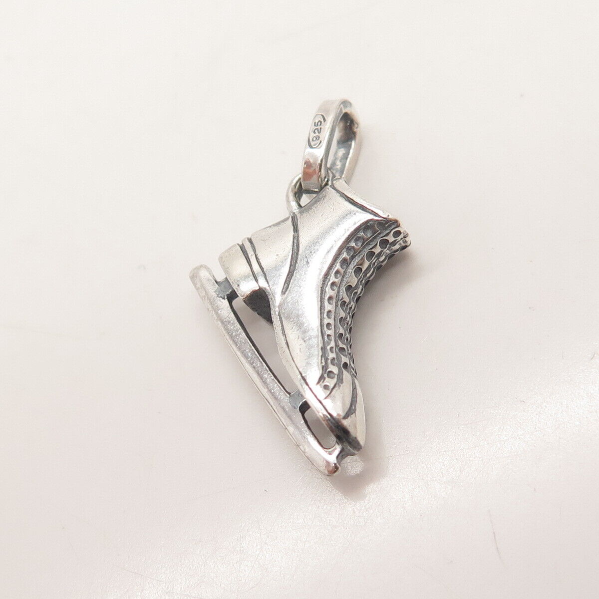 925 Sterling Silver Vintage Skate 3D Pendant