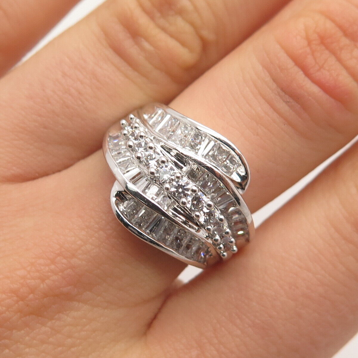 925 Sterling Silver MEDA C Z Wrapped Ring Size 7.75