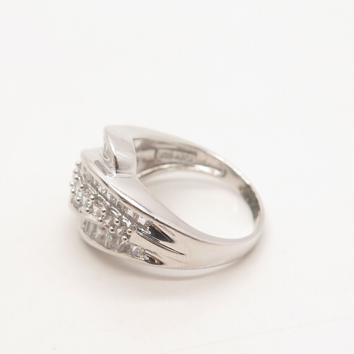 925 Sterling Silver MEDA C Z Wrapped Ring Size 7.75