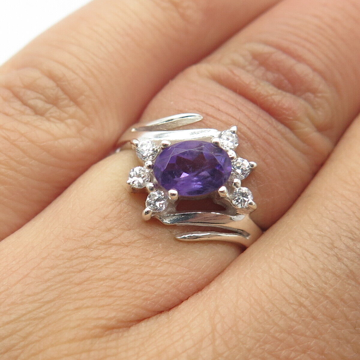 925 Sterling Silver Vintage Real Amethyst Gem & C Z Ring Size 4.75