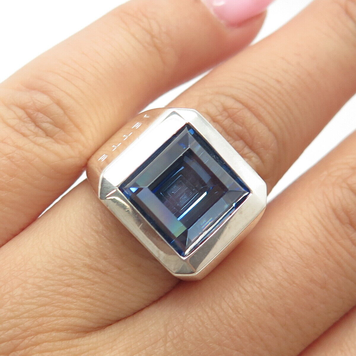 925 Sterling Silver Jette Blue Glass Ring Size 6.75