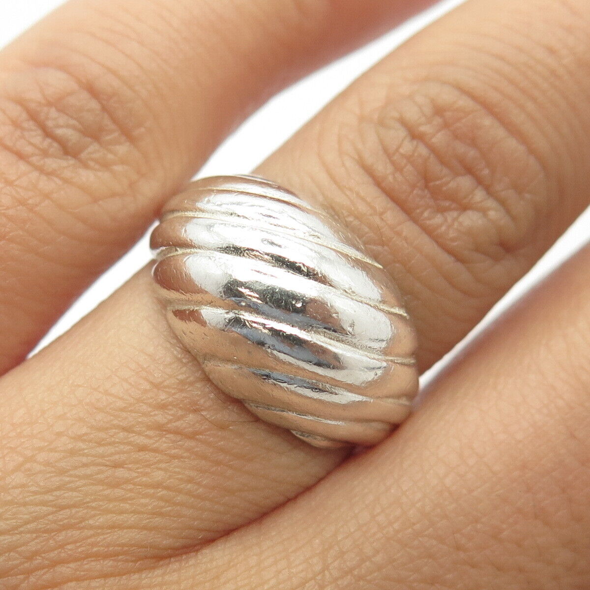 925 Sterling Silver Vintage Puffy Ribbed Dome Ring Size 6.75