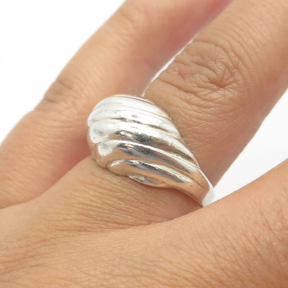 925 Sterling Silver Vintage Puffy Ribbed Dome Ring Size 6.75