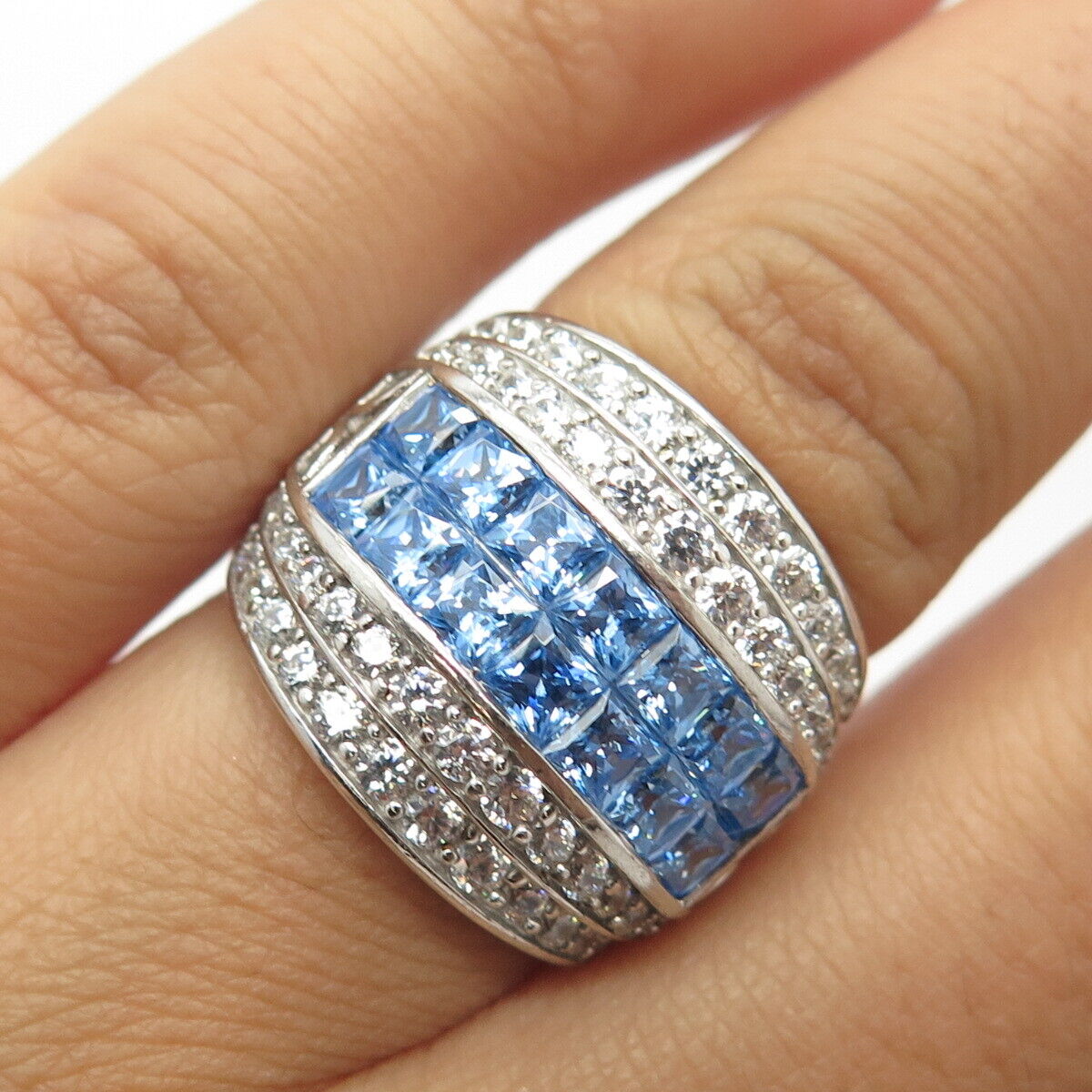 925 Sterling Silver White & Blue C Z Invisible Setting Ring Size 5