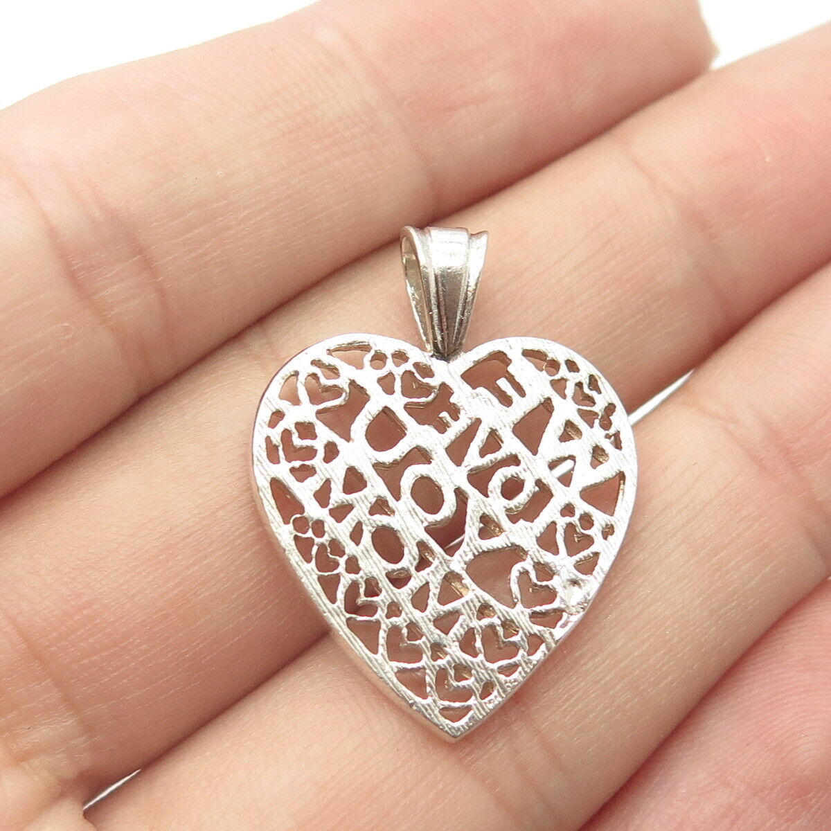 925 Sterling Silver Vintage "We Love You Mom" Ornate Heart Pendant