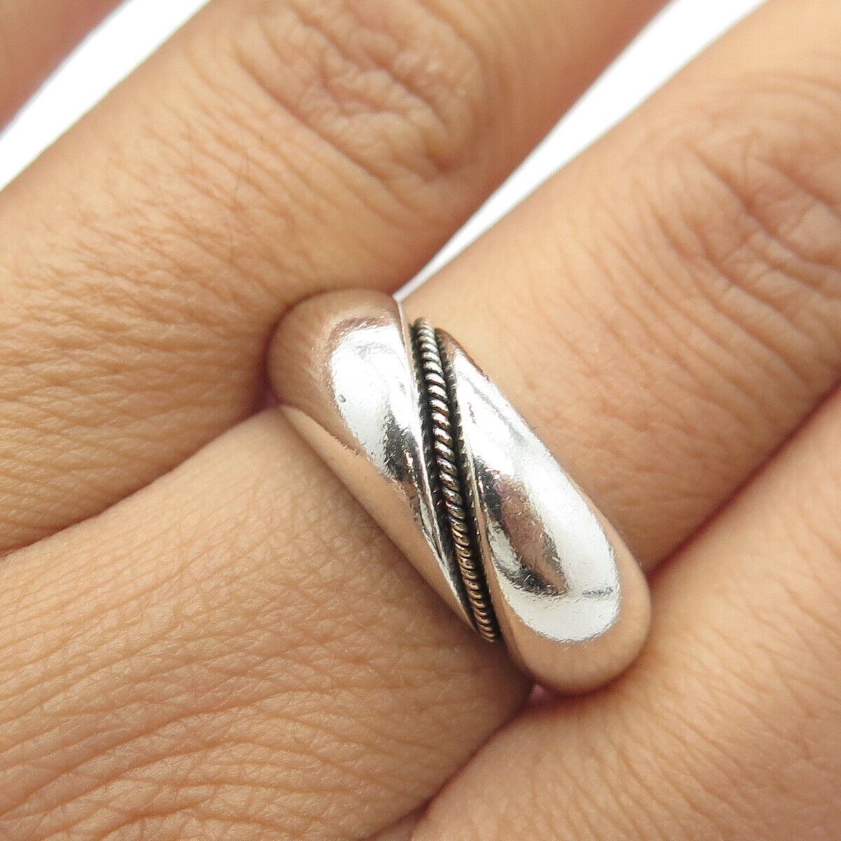 925 Sterling Silver / 10K Gold Vintage Twisted Accent Ring Size 8