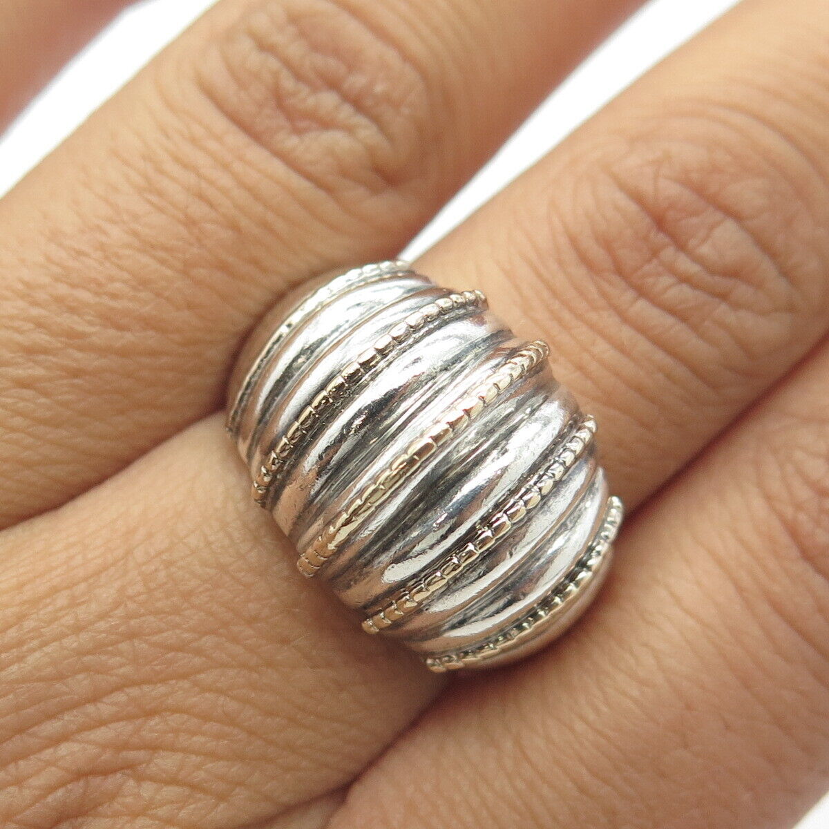 925 Sterling Silver / 14K Gold Vintage Ribbed Domed Ring Size 7.75