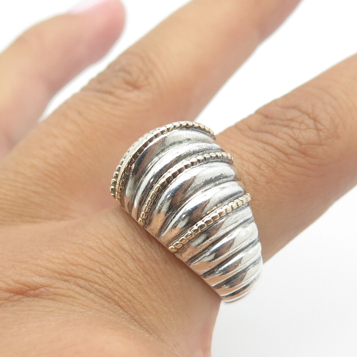 925 Sterling Silver / 14K Gold Vintage Ribbed Domed Ring Size 7.75