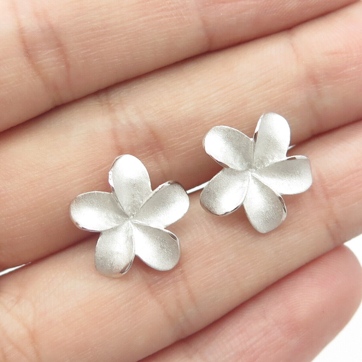 925 Sterling Silver Flower Blossom Stud Earrings